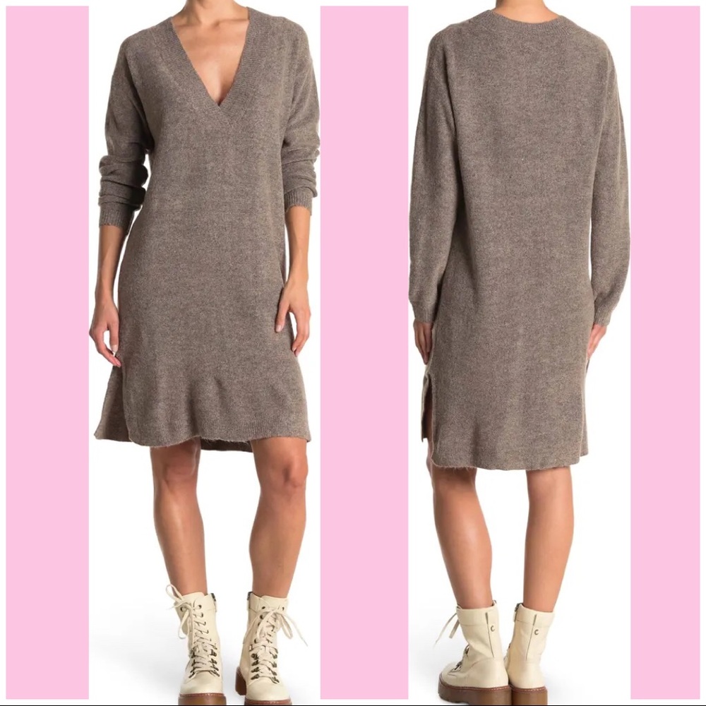 🆕 STITCHDROP Vienna V-Neck Sweater Dress size medium